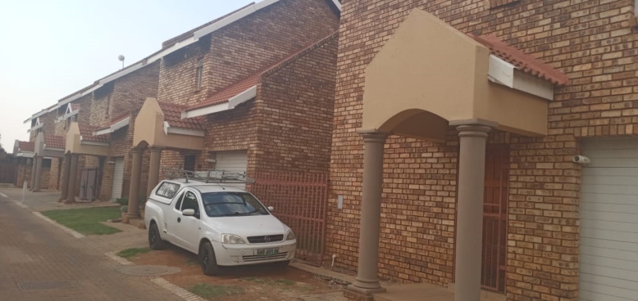 To Let 2 Bedroom Property for Rent in Baillie Park North West
